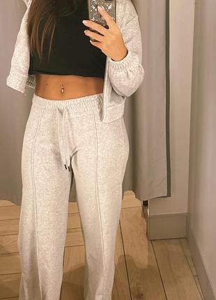 Повсякденний жіночий костюм h&m велюровий сірий