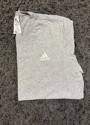 Базова футболка adidas