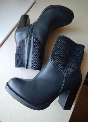 Ботинки из натуральной кожи