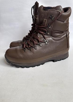 Шкіряні черевики altberg waterproof