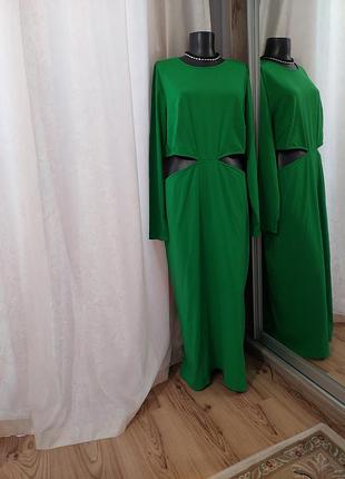 Эффектное с разрезами на талии и сзади платье 👗 4