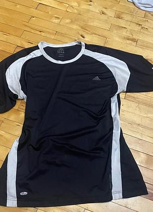 Футболка чоловіча adidas чорна з білими вставками