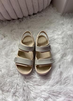 Crocs дитячі сандалі j3, 22см., бежеві