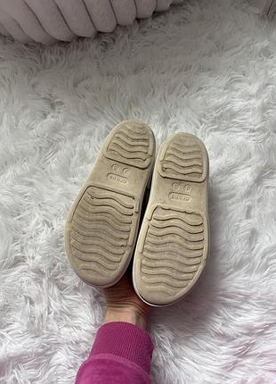 Crocs дитячі сандалі j3, 22см., бежеві 6