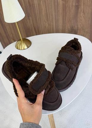 Уггі короткі на липучці 9