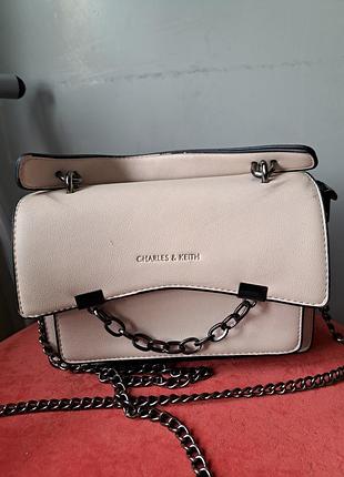 Сумка женская charles & keith бежевая, 20x25 см