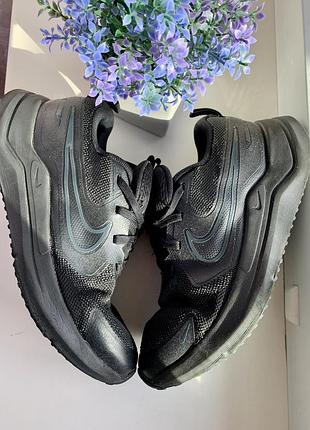 Кросівки для дітей nike чорні, розмір 35.5 eur, довжина устілки 22.5 см, текстиль