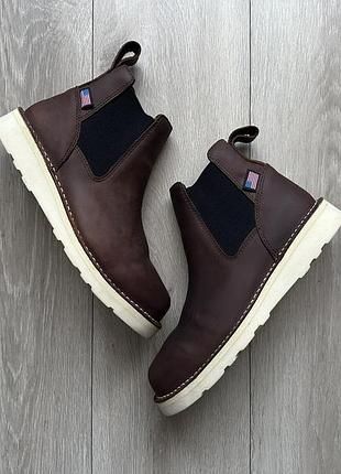 Шкіряні черевики челсі danner women's bull run chelsea
