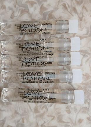 Пробнікі парфюм вода  love potion  oriflame