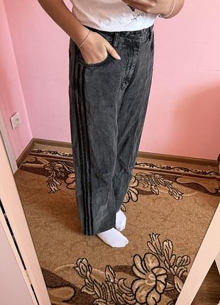 Сірі джинси із камінцями 2