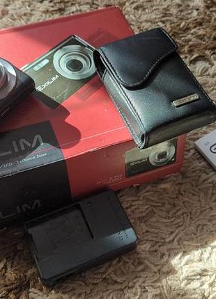 Casio exilim ex-z70 7.2mp  компактний цифровий фотоапарат в коробці