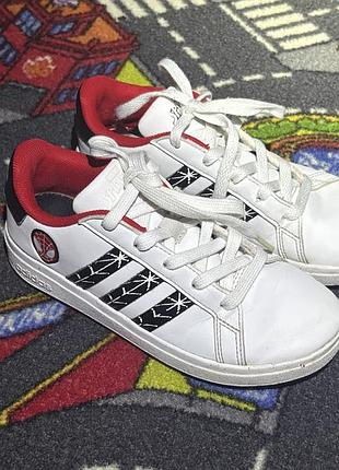 Кросівки adidas spider-man 33 розмір (20 см) оригінал