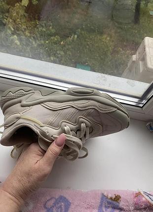 Кросівки жіночі adidas ozweego бежеві 38 р.