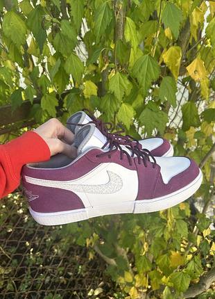 Кросівки nike air jordan retro v1