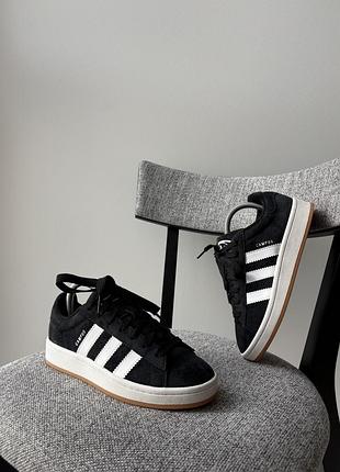 Осінні трендові жіночі замшеві кросівки кеди взуття чорні adidas campus