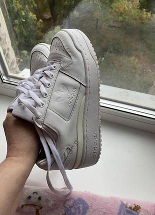 Кросівки жіночі adidas forum low білі 38-39 р шкіра