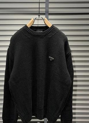 Свитер prada красивый стильный
