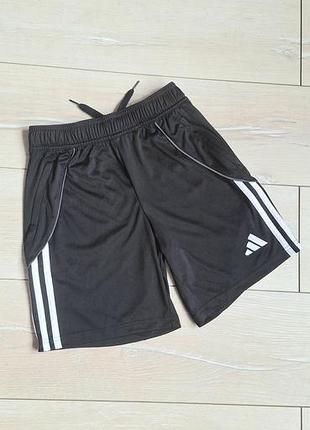 Шорты на мальчика 11-12 лет adidas