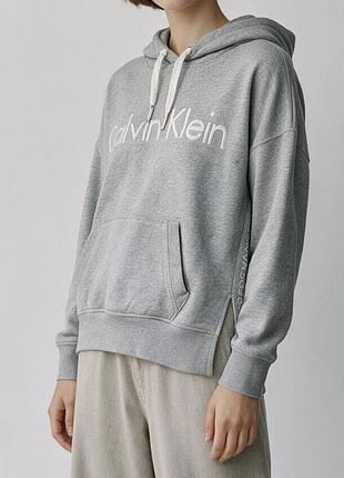 Оригінальне жіноче худі calvin klein вільного крою!