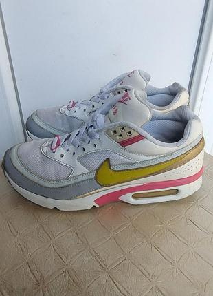 Кросівки жіночі nike air max classic bw, 38.