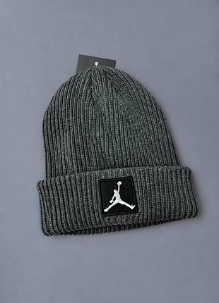 Шапка jordan 3