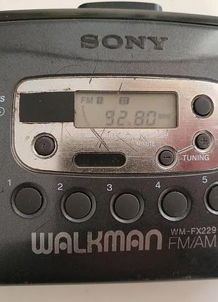 Кассетный плеер sony walkman wm-fx229 fm/am радио compact cassette player Беззубик