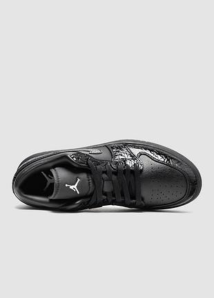 Nike air jordan 1 retro low lacquered black 8