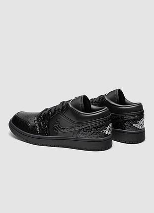 Nike air jordan 1 retro low lacquered black 6