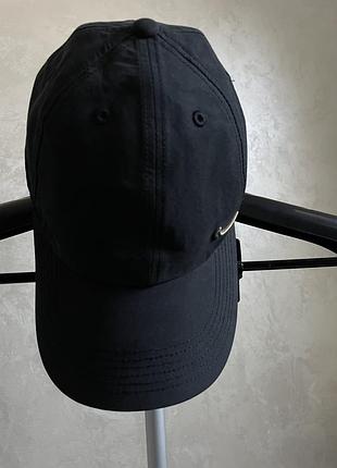 Чорна бейсболка  nike heritage86