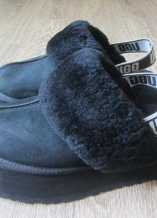 Ugg.  тапочки.