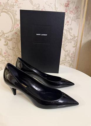 Туфлі лодочки saint laurent