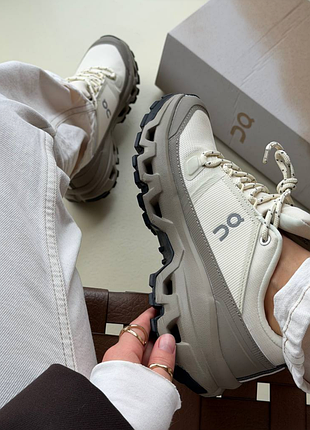Running cloudrock low waterproof beige 8