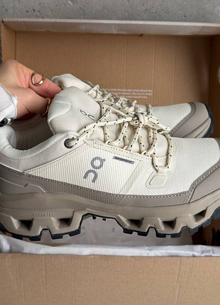 Running cloudrock low waterproof beige 9