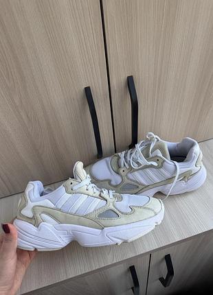 Кросівки білі adidas 37-38 розмір
