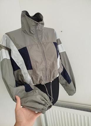 Вітровка bershka 6