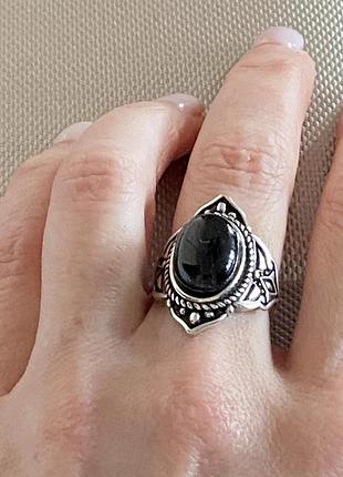 Кольцо серебряное с черным агатом 7