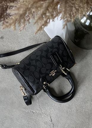 Женская сумка coach mini rowan кросс боди черная через плечо коуч бочонок