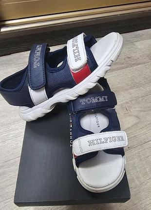 Босоножки tommy hilfiger 31р.