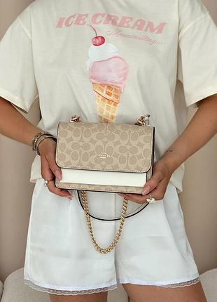 Сумка коуч пудровая кросс боди через плечо coach klare in signature canvas