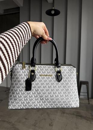 Жіноча сумка michael kors біла крос-боді мішель корс через плечі