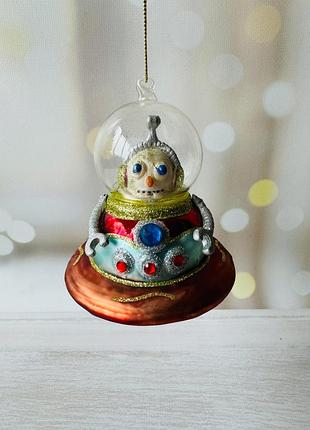 Винтажная стеклянная елочная игрушка робот в летающей тарелке, но не космический декор