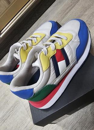 Легкие кроссовки Tommy hilfiger 30р.