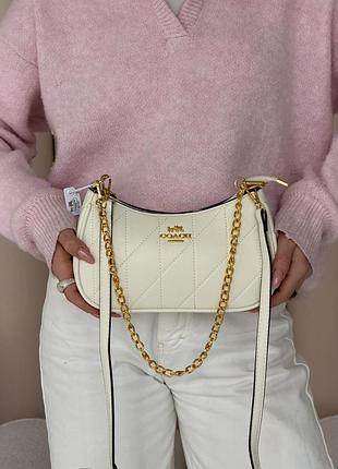 Женская сумка coach teri shoulder bag with quilting через плечо молочная классическая коуч тери