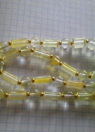 Бусы .ожерелье. желтое стекло.