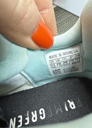 Оригінальні кросівки adidas 7