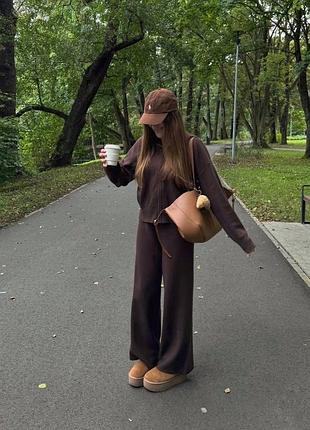 Костюм жіночий