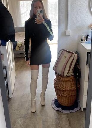 Коротка жіноча сукня calvin klein чорна бавовняна з високою горловиною