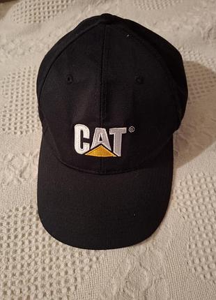 Мужская бейсболка с вышитым логотипом cat
