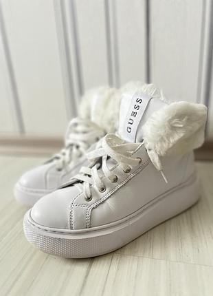 Ботинки жіночі guess