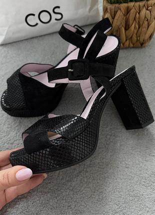 Красиві шкіряні босоніжки heels sole bliss оригінал 37 р